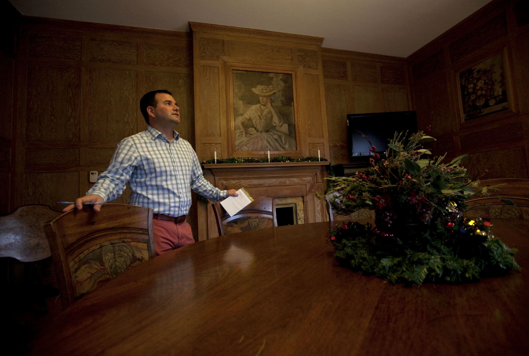 Allerton Mansion: A Holiday Affair